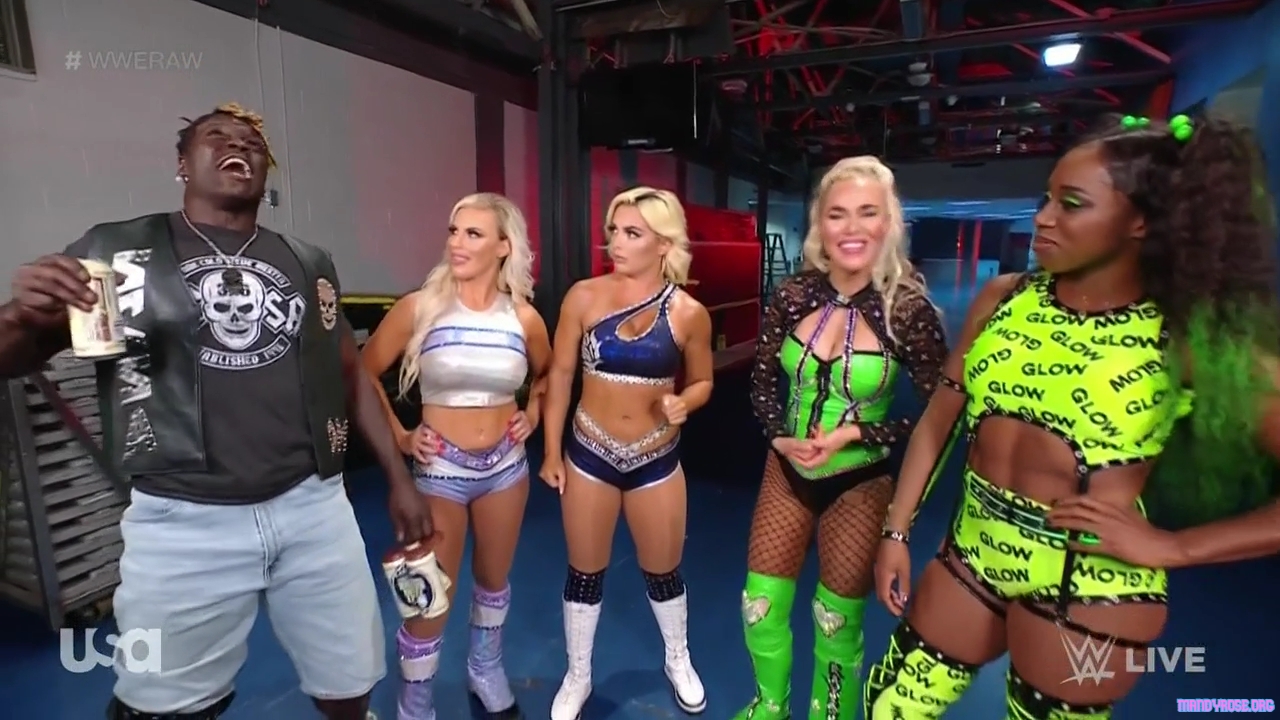 WWE_Monday_Night_Raw_2021_03_15_720p_HDTV_x264-NWCHD_mp40040.jpg
