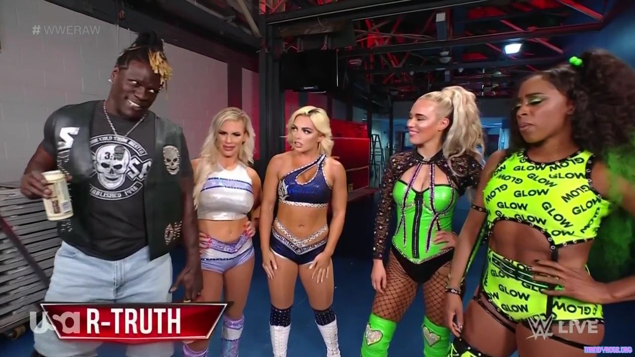 WWE_Monday_Night_Raw_2021_03_15_720p_HDTV_x264-NWCHD_mp40046.jpg