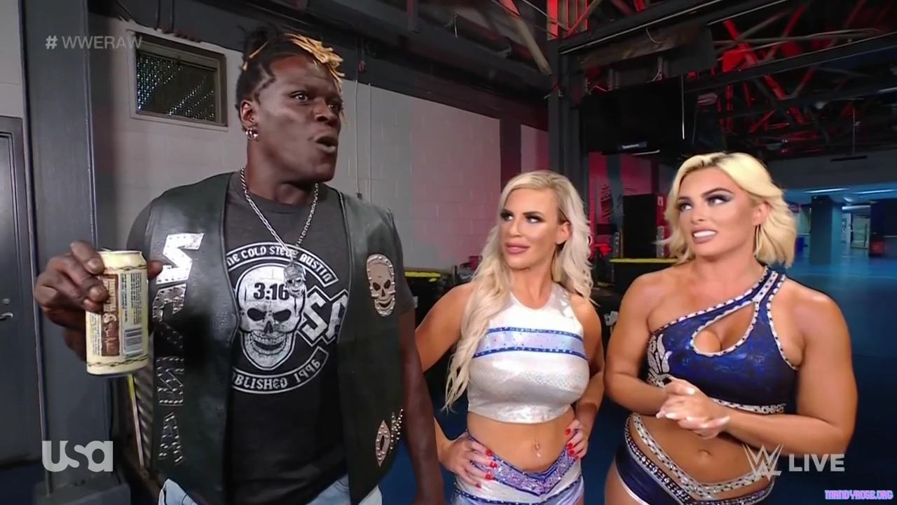 WWE_Monday_Night_Raw_2021_03_15_720p_HDTV_x264-NWCHD_mp40051.jpg