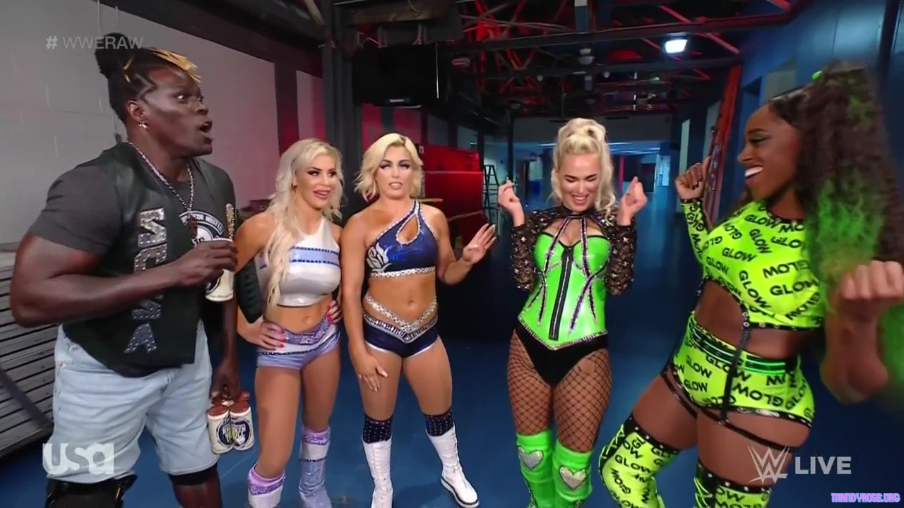 WWE_Monday_Night_Raw_2021_03_15_720p_HDTV_x264-NWCHD_mp40068.jpg