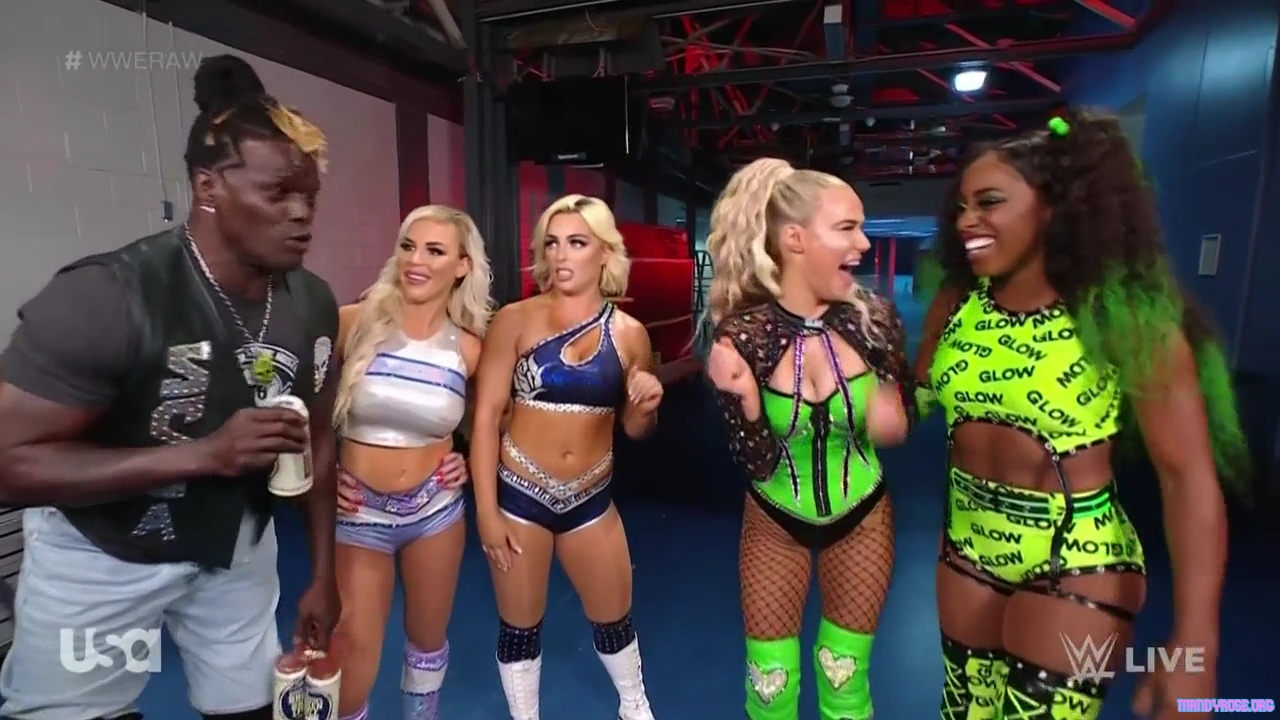 WWE_Monday_Night_Raw_2021_03_15_720p_HDTV_x264-NWCHD_mp40069.jpg