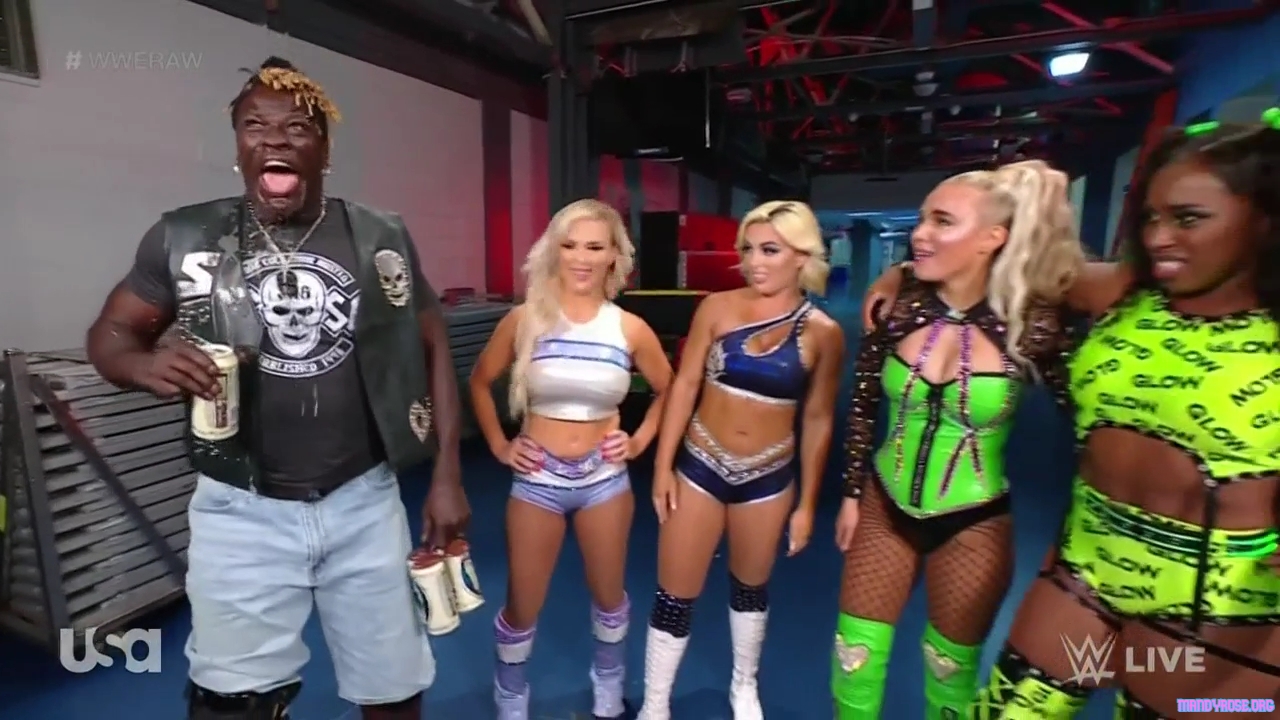 WWE_Monday_Night_Raw_2021_03_15_720p_HDTV_x264-NWCHD_mp40073.jpg