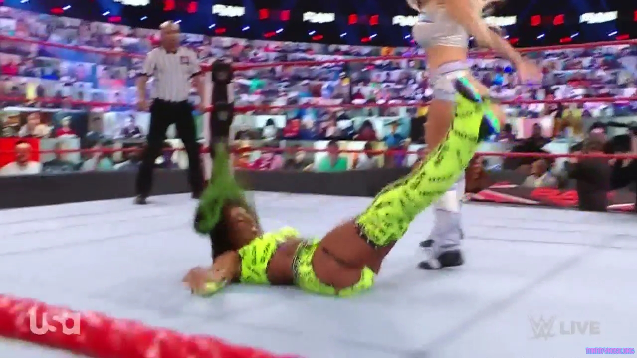WWE_Monday_Night_Raw_2021_03_15_720p_HDTV_x264-NWCHD_mp40233.jpg