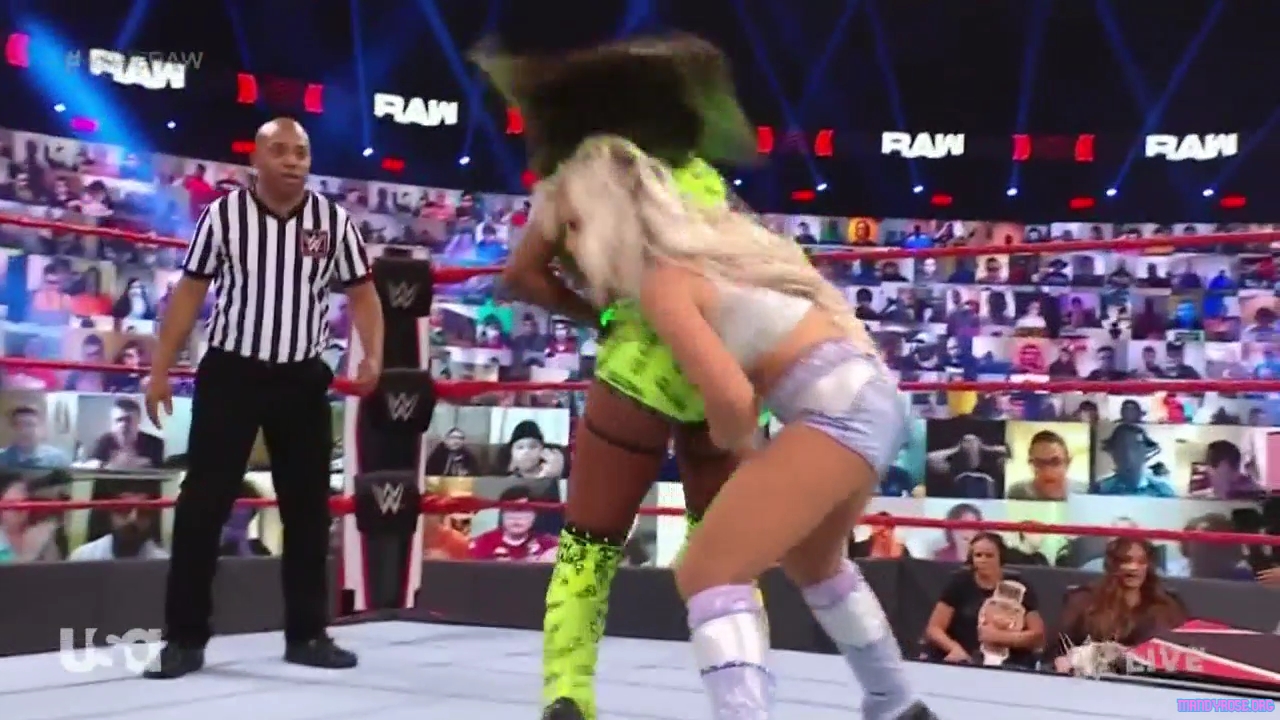 WWE_Monday_Night_Raw_2021_03_15_720p_HDTV_x264-NWCHD_mp40331.jpg