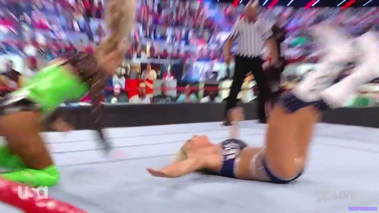 WWE_Monday_Night_Raw_2021_03_15_720p_HDTV_x264-NWCHD_mp40353.jpg