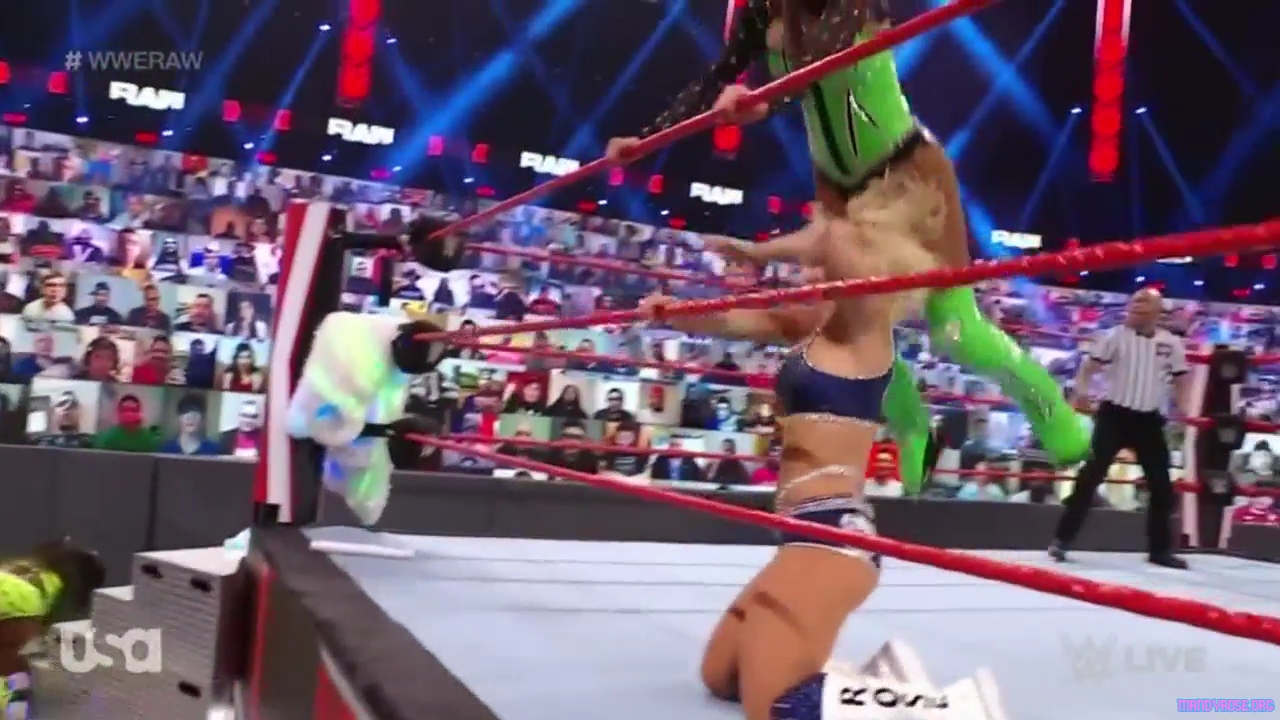 WWE_Monday_Night_Raw_2021_03_15_720p_HDTV_x264-NWCHD_mp40377.jpg