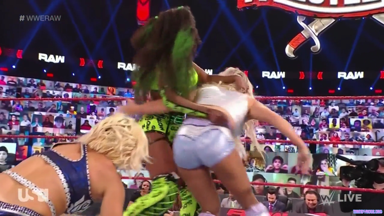 WWE_Monday_Night_Raw_2021_03_15_720p_HDTV_x264-NWCHD_mp40391.jpg