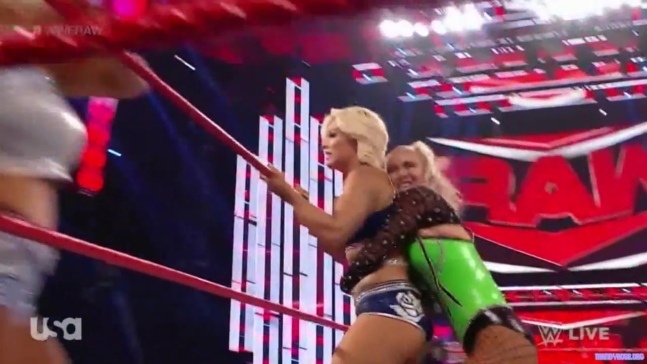 WWE_Monday_Night_Raw_2021_03_15_720p_HDTV_x264-NWCHD_mp40470.jpg