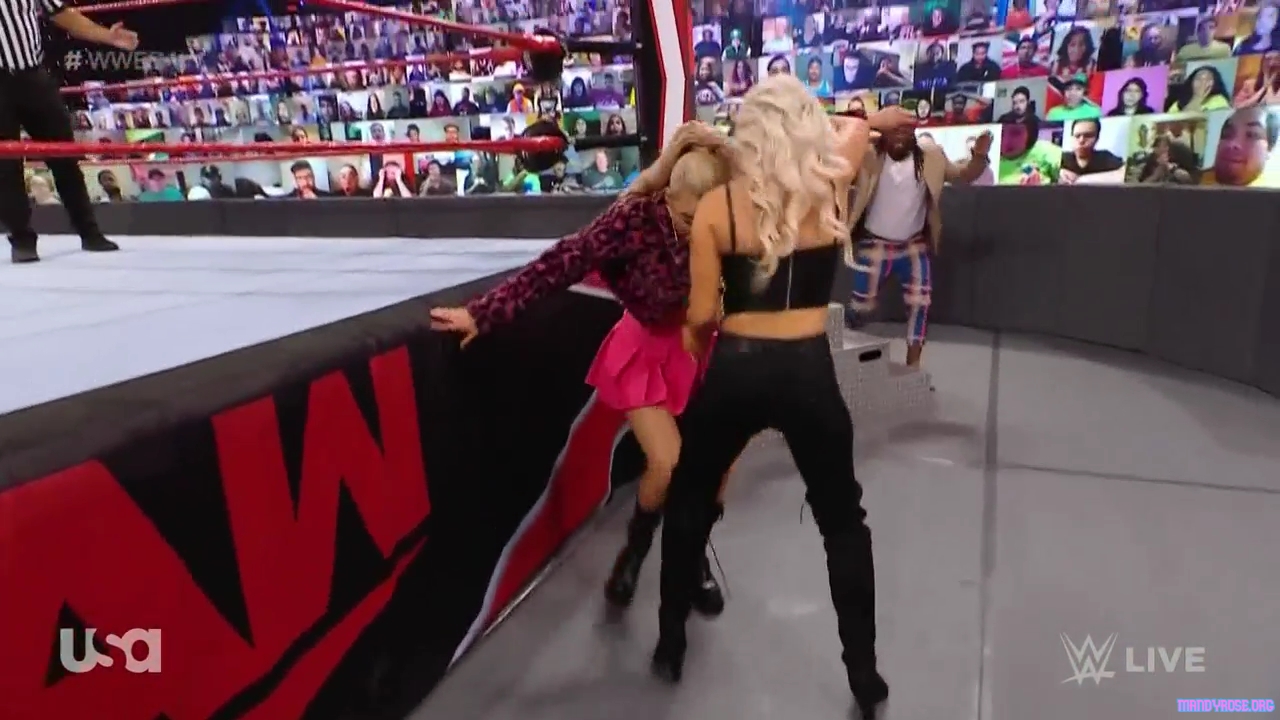WWE_Monday_Night_Raw_2021_03_29_720p_HDTV_x264-NWCHD_mp40171.jpg