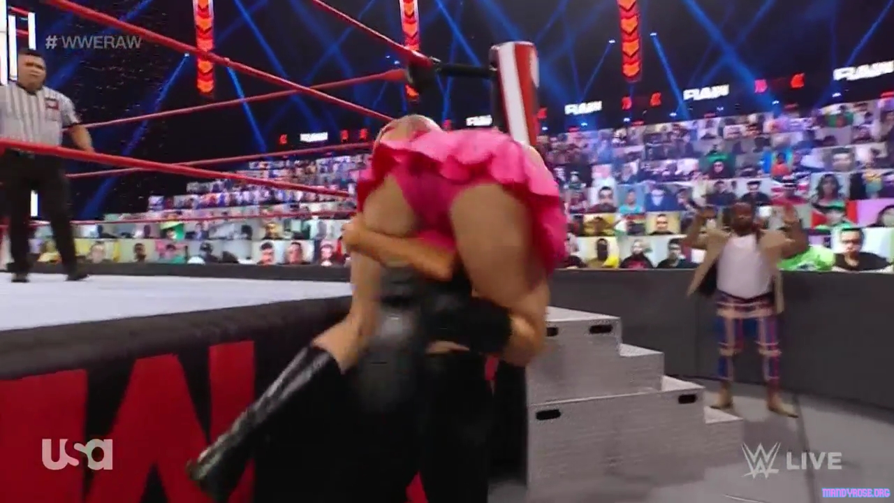 WWE_Monday_Night_Raw_2021_03_29_720p_HDTV_x264-NWCHD_mp40173.jpg