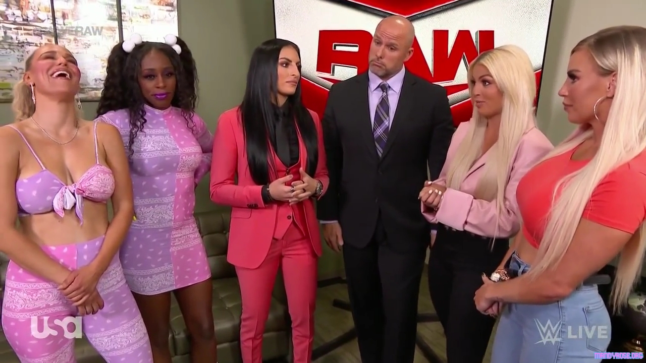 WWE_Monday_Night_Raw_2021_05_17_720p_HDTV_x264-NWCHD_mp40048.jpg