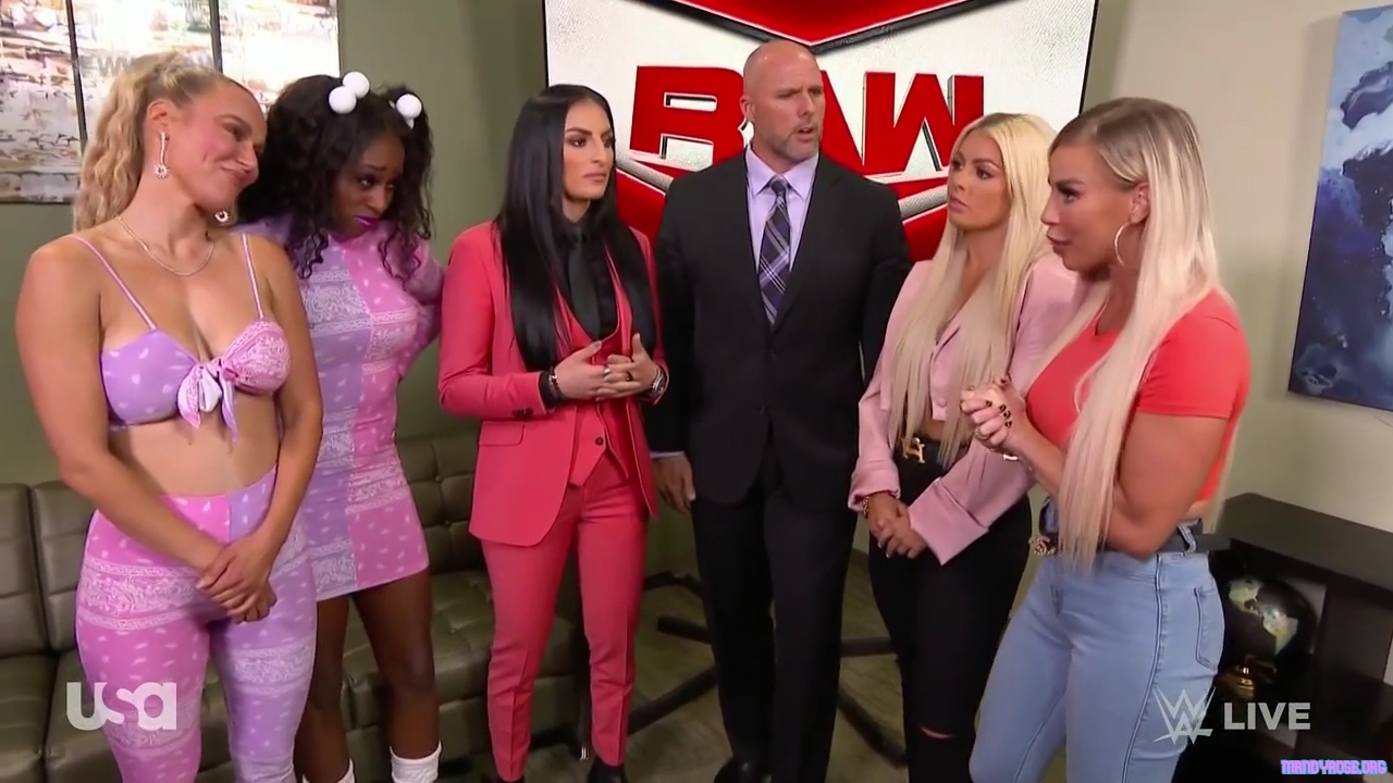 WWE_Monday_Night_Raw_2021_05_17_720p_HDTV_x264-NWCHD_mp40053.jpg