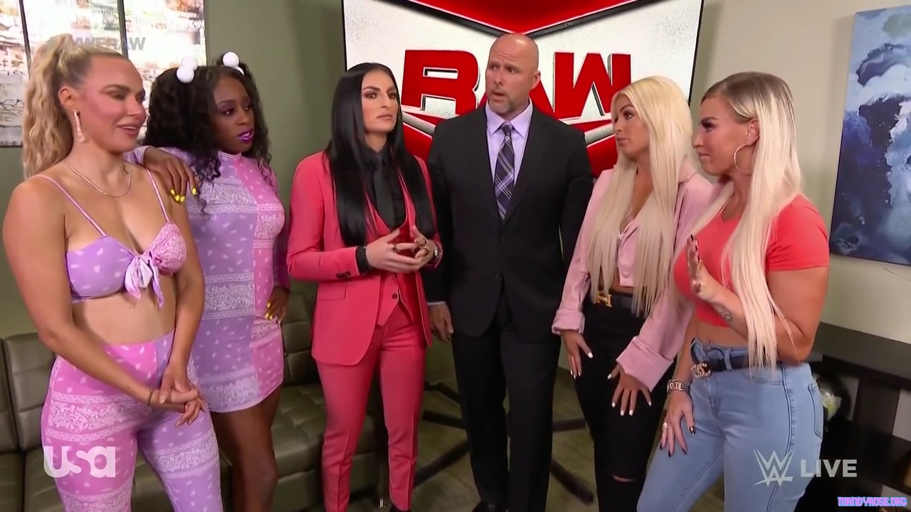 WWE_Monday_Night_Raw_2021_05_17_720p_HDTV_x264-NWCHD_mp40059.jpg