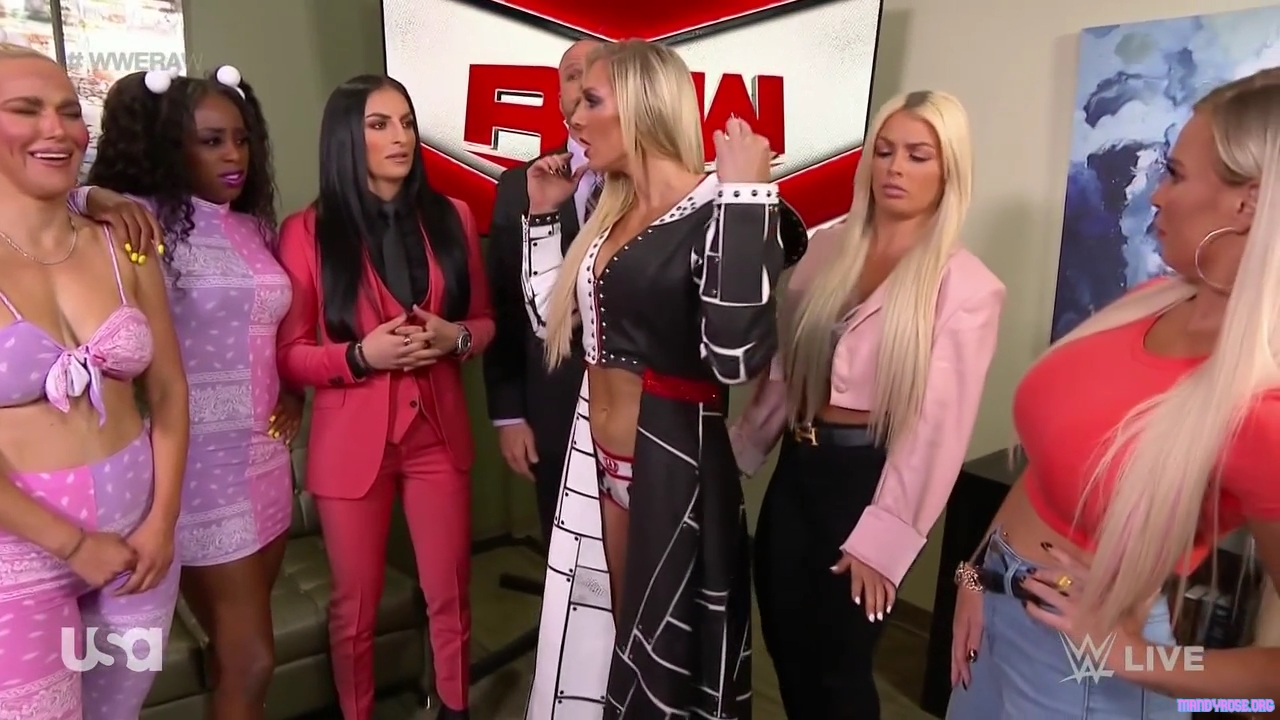 WWE_Monday_Night_Raw_2021_05_17_720p_HDTV_x264-NWCHD_mp40068.jpg