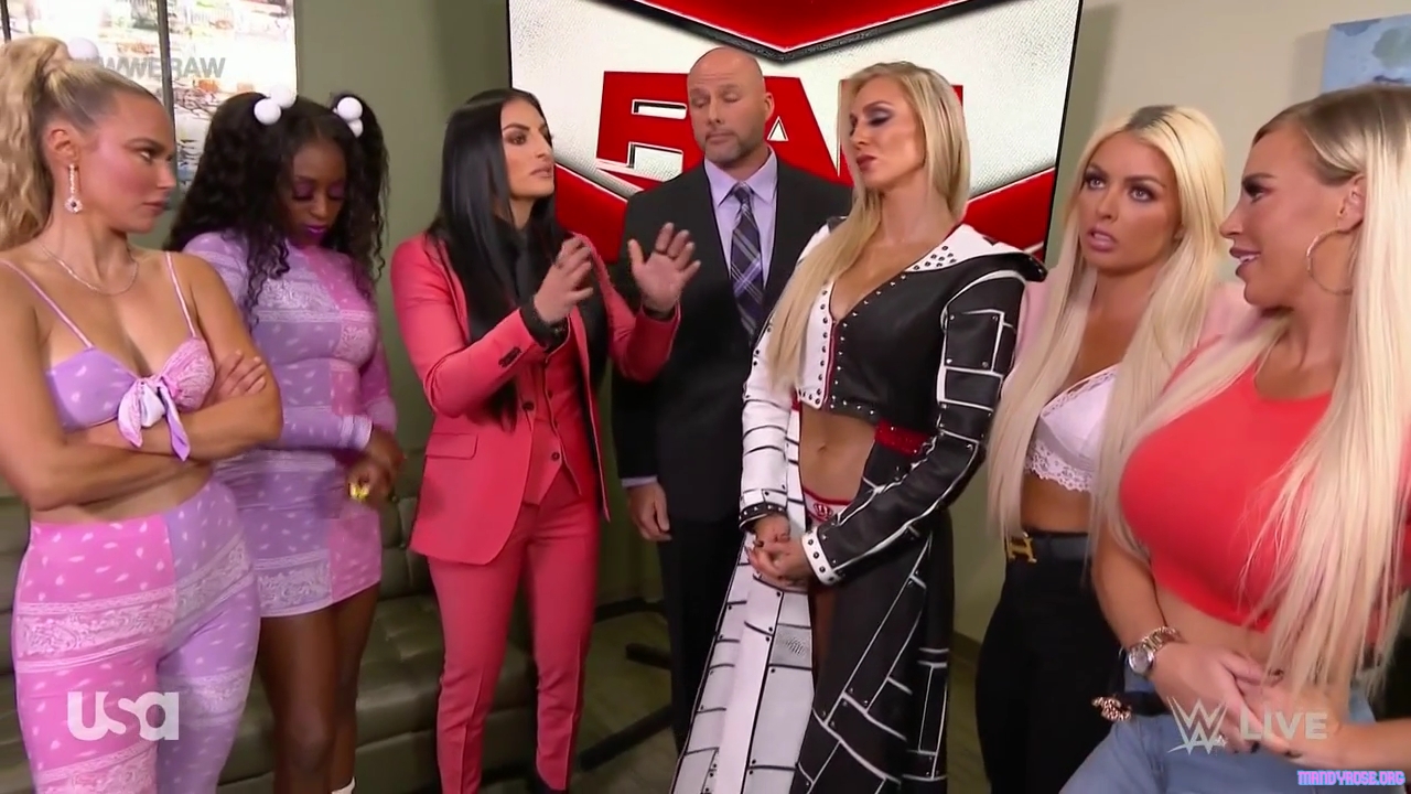 WWE_Monday_Night_Raw_2021_05_17_720p_HDTV_x264-NWCHD_mp40091.jpg