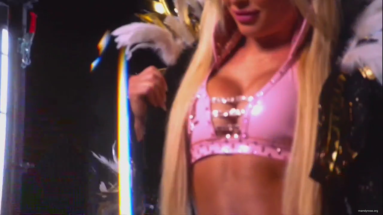 WWE_Monday_Night_Raw_HDTV_2020-09-14_720p_AVCHD-SC-SDH_Part_2_mp40230.jpg