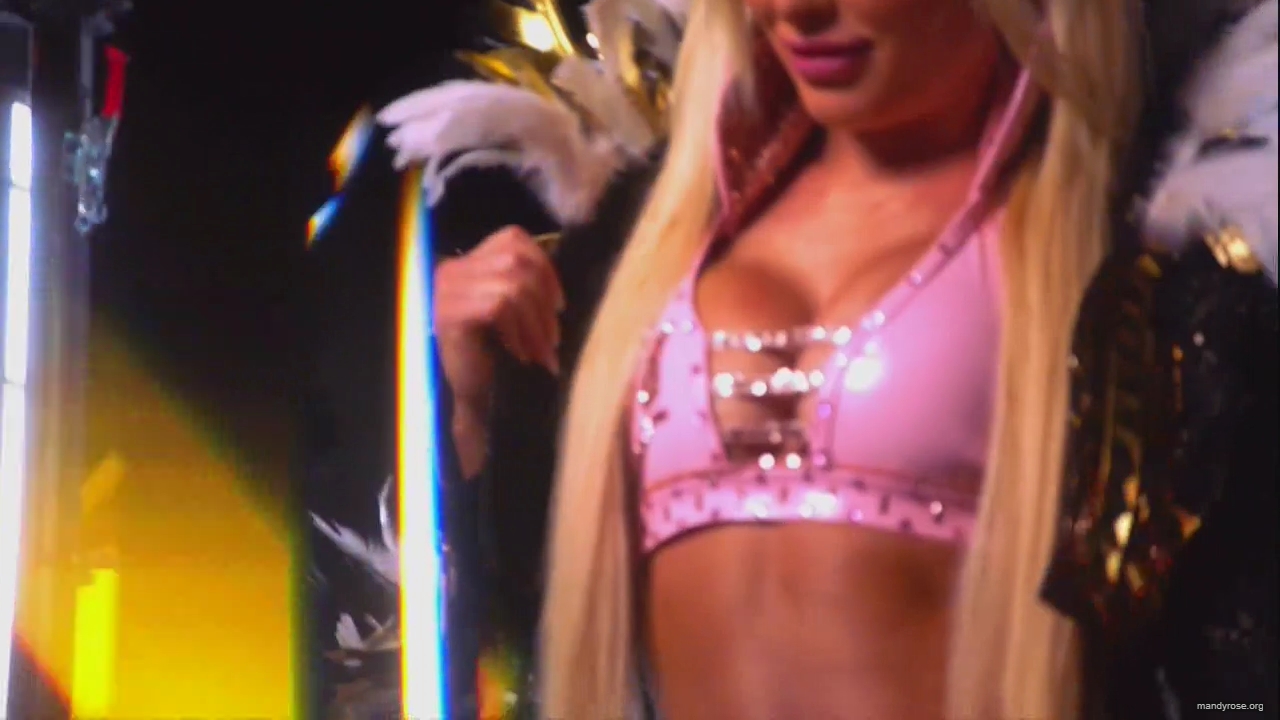 WWE_Monday_Night_Raw_HDTV_2020-09-14_720p_AVCHD-SC-SDH_Part_2_mp40231.jpg