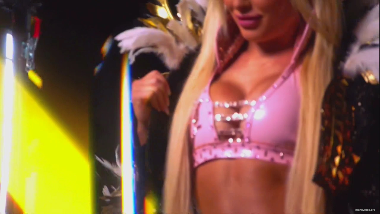 WWE_Monday_Night_Raw_HDTV_2020-09-14_720p_AVCHD-SC-SDH_Part_2_mp40233.jpg