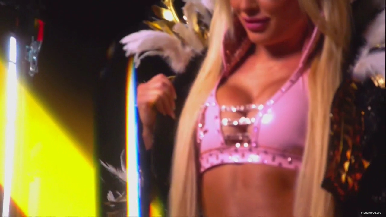 WWE_Monday_Night_Raw_HDTV_2020-09-14_720p_AVCHD-SC-SDH_Part_2_mp40234.jpg