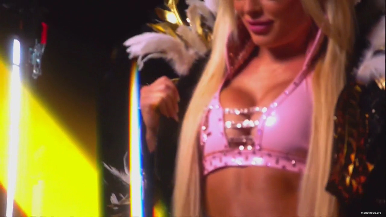 WWE_Monday_Night_Raw_HDTV_2020-09-14_720p_AVCHD-SC-SDH_Part_2_mp40236.jpg