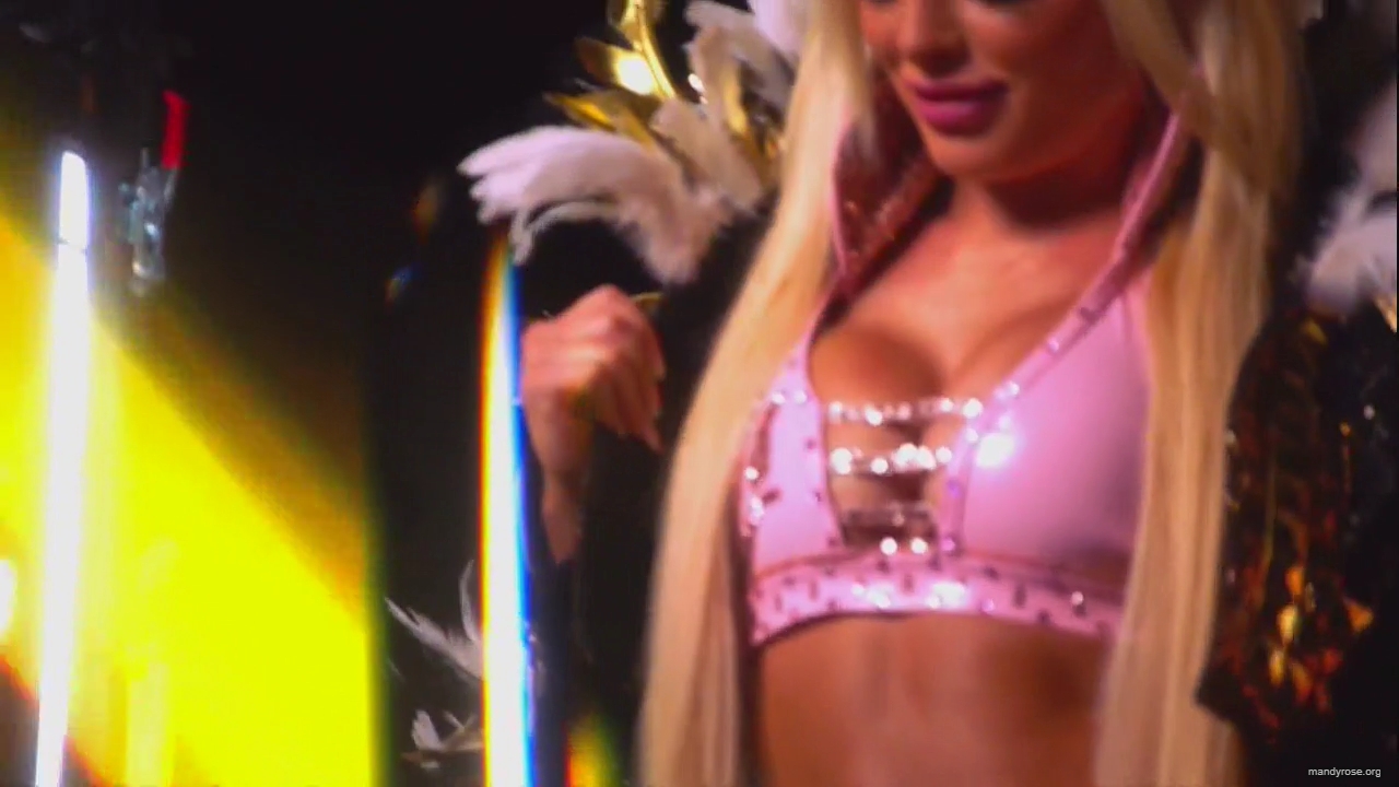 WWE_Monday_Night_Raw_HDTV_2020-09-14_720p_AVCHD-SC-SDH_Part_2_mp40238.jpg