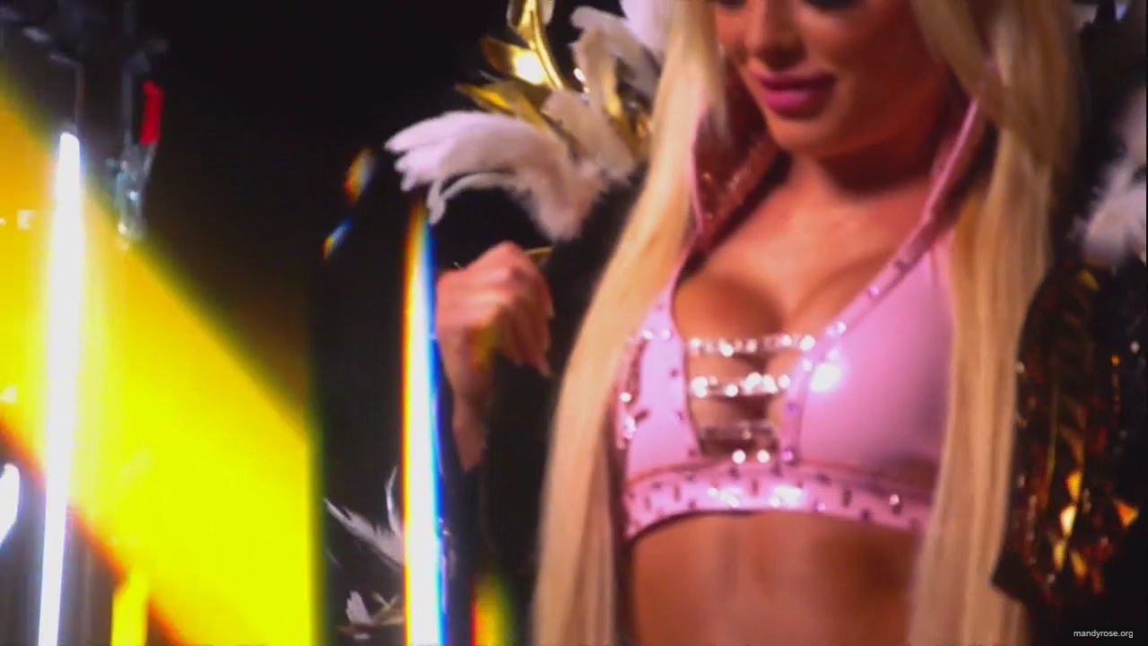 WWE_Monday_Night_Raw_HDTV_2020-09-14_720p_AVCHD-SC-SDH_Part_2_mp40239.jpg