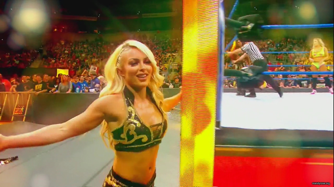 WWE_Monday_Night_Raw_HDTV_2020-09-14_720p_AVCHD-SC-SDH_Part_2_mp40374.jpg