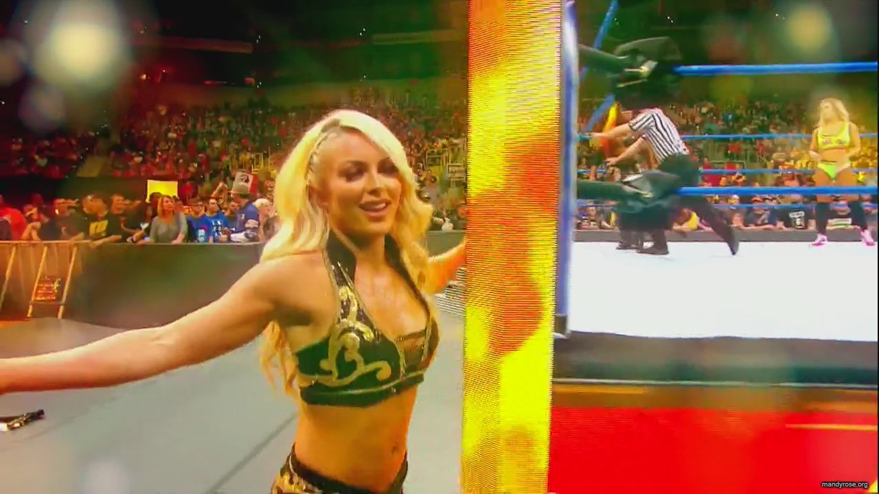 WWE_Monday_Night_Raw_HDTV_2020-09-14_720p_AVCHD-SC-SDH_Part_2_mp40375.jpg