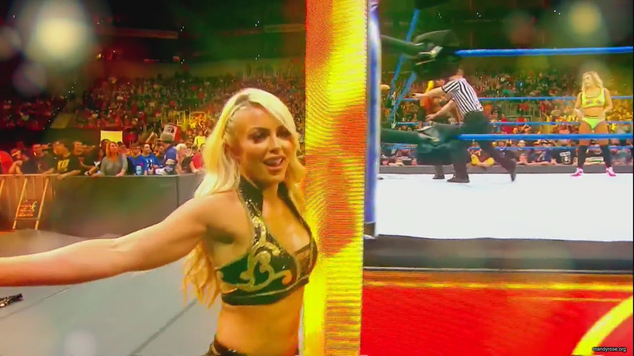WWE_Monday_Night_Raw_HDTV_2020-09-14_720p_AVCHD-SC-SDH_Part_2_mp40379.jpg