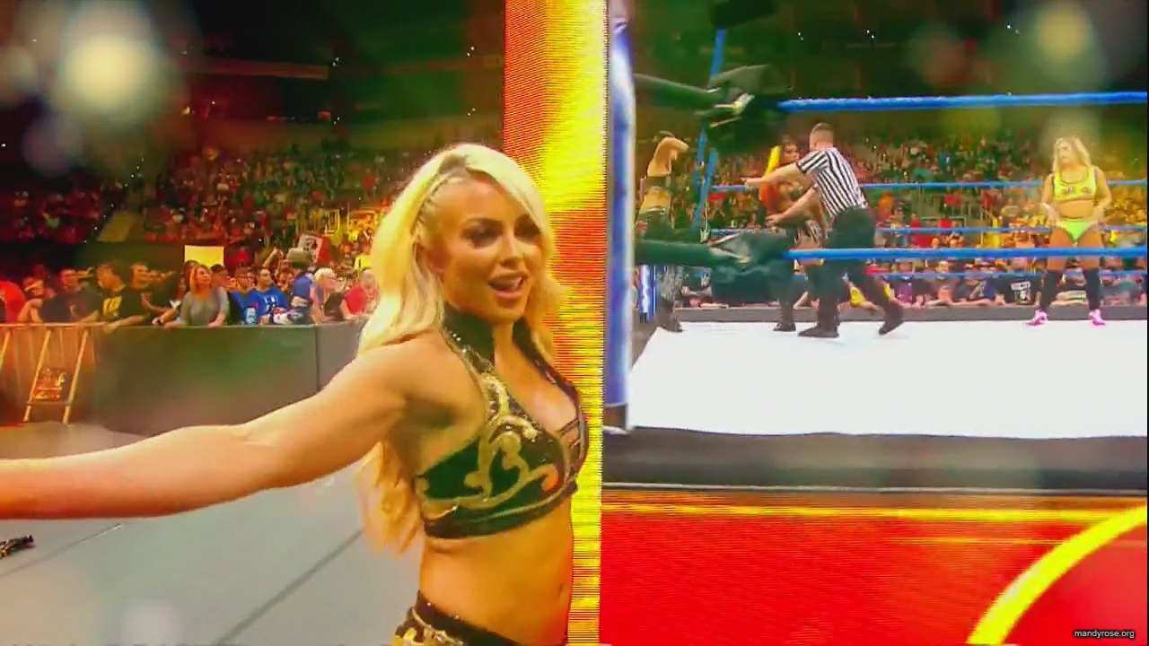 WWE_Monday_Night_Raw_HDTV_2020-09-14_720p_AVCHD-SC-SDH_Part_2_mp40383.jpg