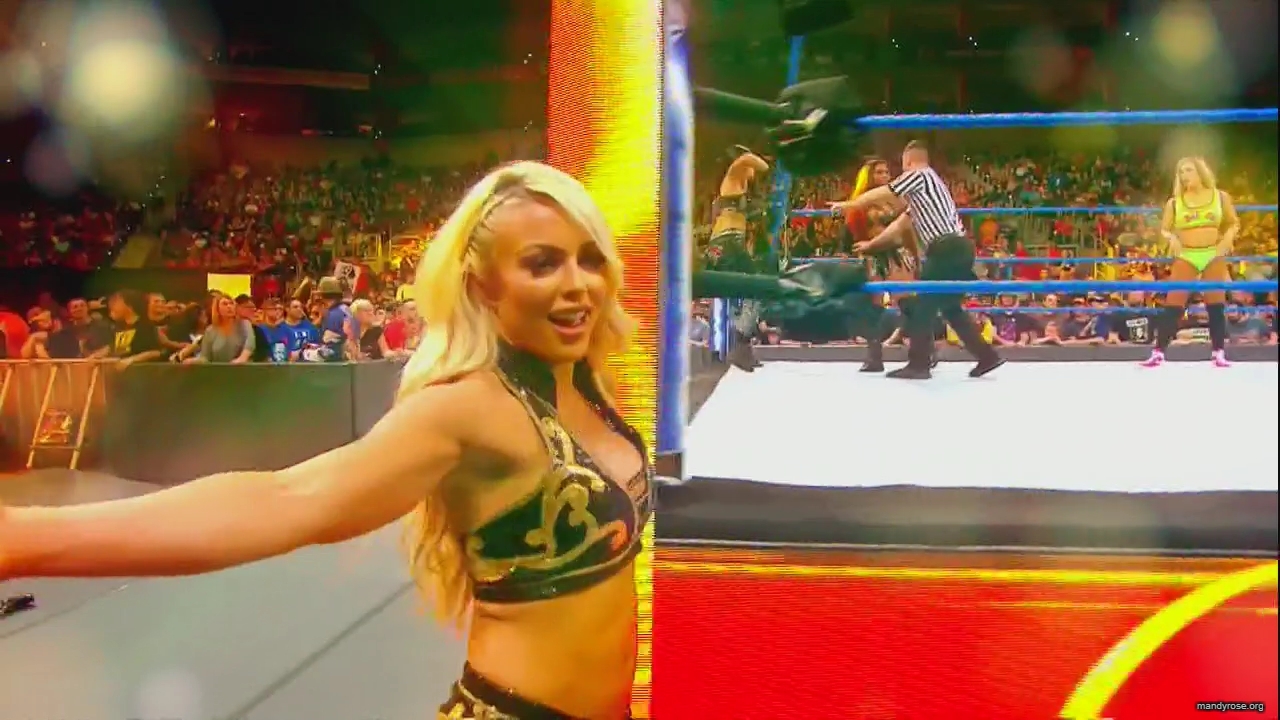 WWE_Monday_Night_Raw_HDTV_2020-09-14_720p_AVCHD-SC-SDH_Part_2_mp40384.jpg