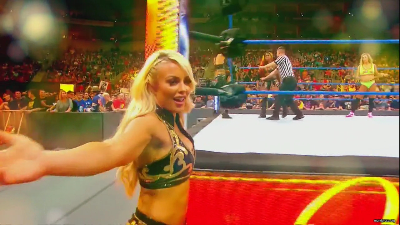 WWE_Monday_Night_Raw_HDTV_2020-09-14_720p_AVCHD-SC-SDH_Part_2_mp40389.jpg