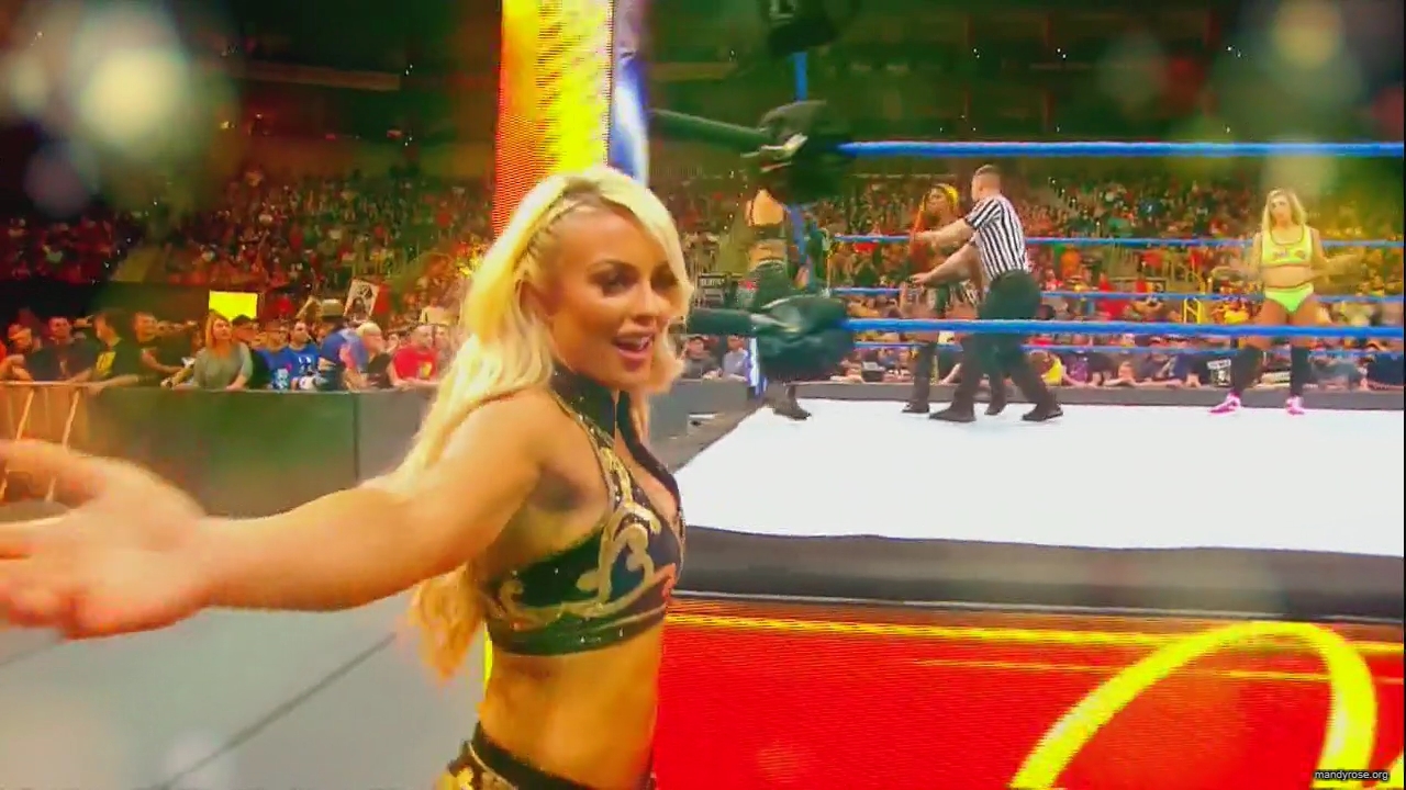 WWE_Monday_Night_Raw_HDTV_2020-09-14_720p_AVCHD-SC-SDH_Part_2_mp40390.jpg