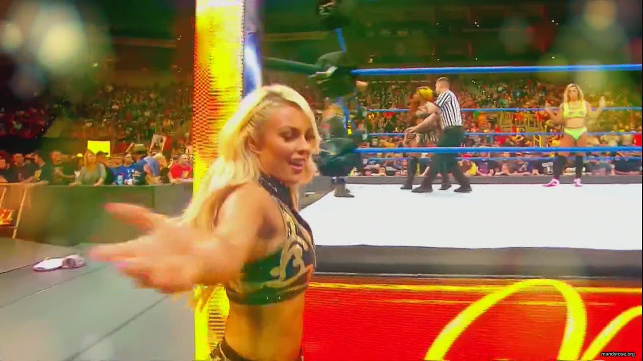 WWE_Monday_Night_Raw_HDTV_2020-09-14_720p_AVCHD-SC-SDH_Part_2_mp40394.jpg