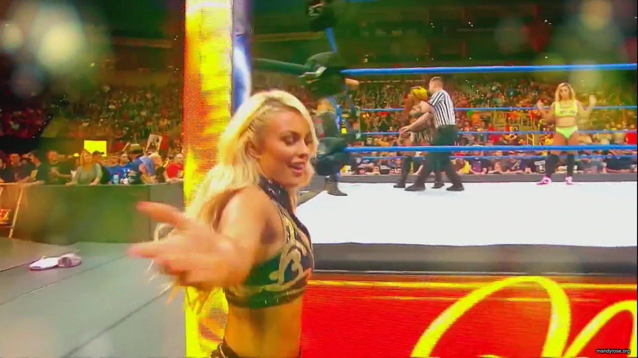 WWE_Monday_Night_Raw_HDTV_2020-09-14_720p_AVCHD-SC-SDH_Part_2_mp40395.jpg