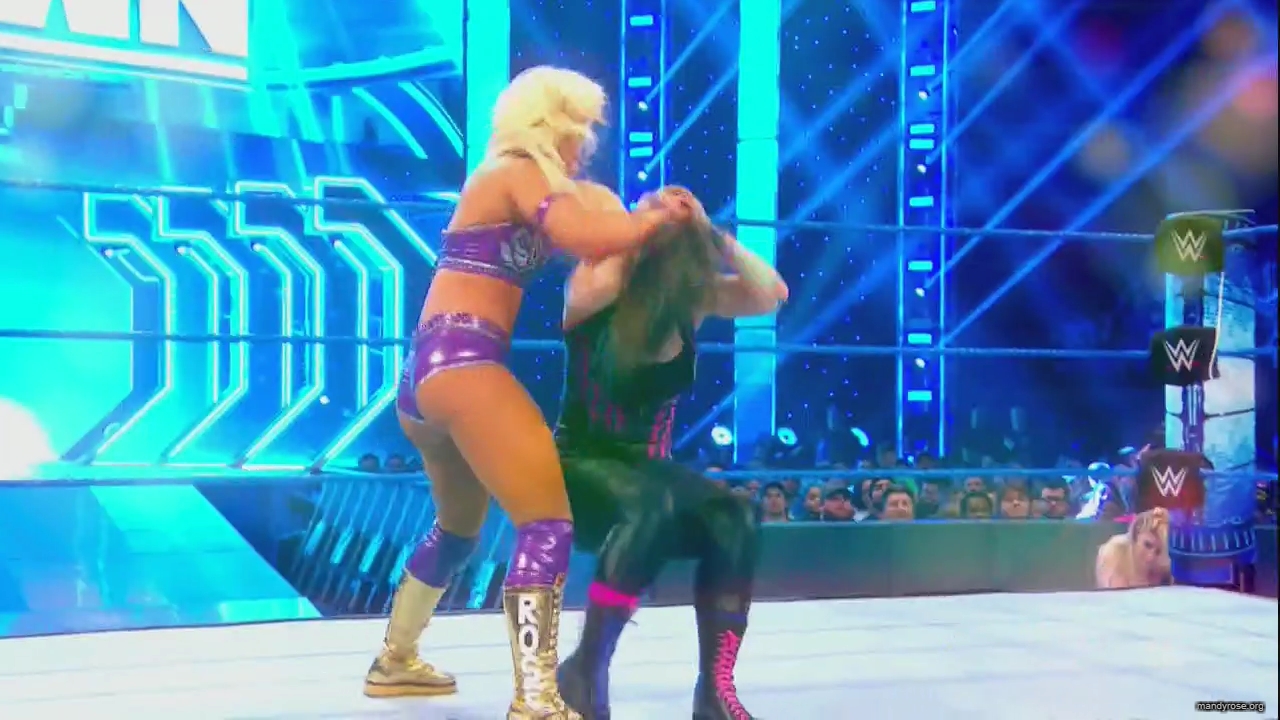 WWE_Monday_Night_Raw_HDTV_2020-09-14_720p_AVCHD-SC-SDH_Part_2_mp40436.jpg