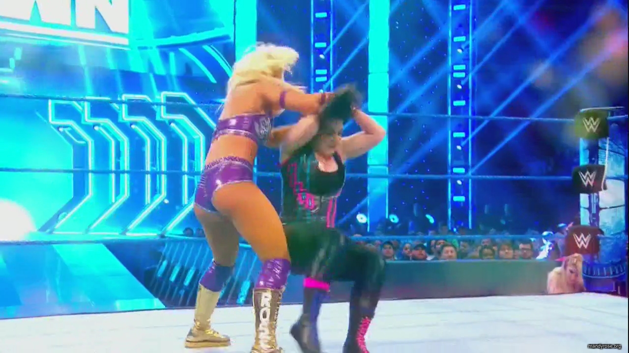 WWE_Monday_Night_Raw_HDTV_2020-09-14_720p_AVCHD-SC-SDH_Part_2_mp40438.jpg