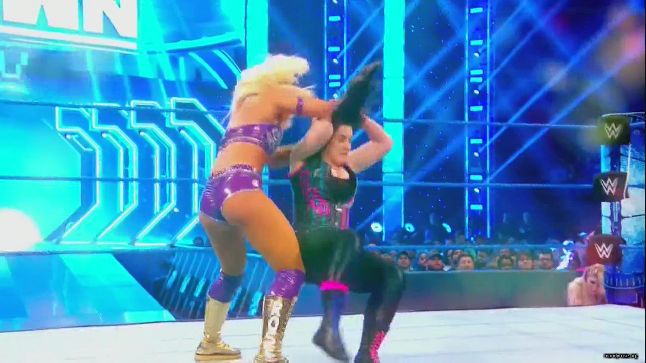 WWE_Monday_Night_Raw_HDTV_2020-09-14_720p_AVCHD-SC-SDH_Part_2_mp40439.jpg