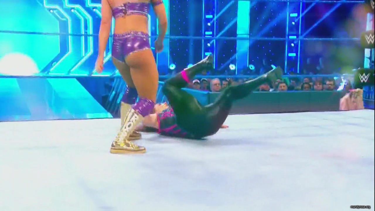 WWE_Monday_Night_Raw_HDTV_2020-09-14_720p_AVCHD-SC-SDH_Part_2_mp40453.jpg