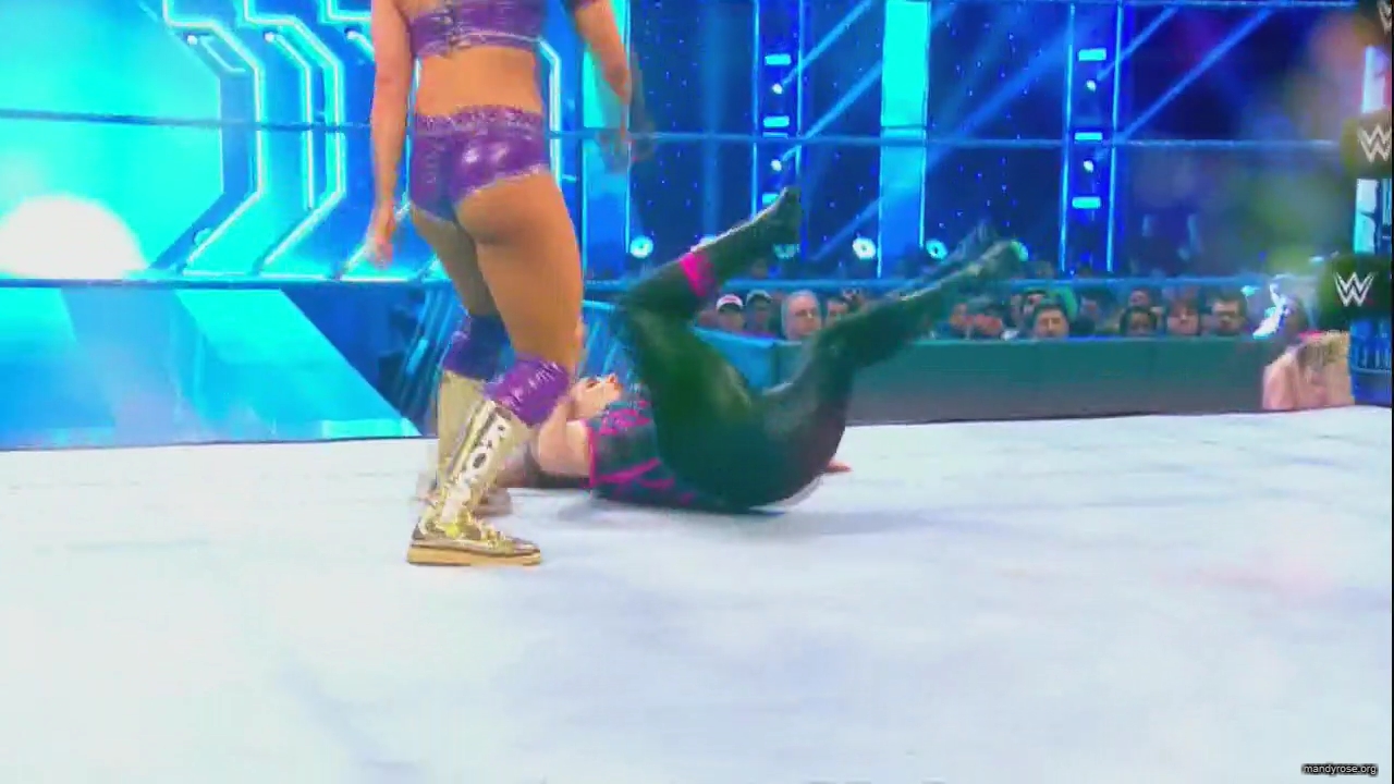 WWE_Monday_Night_Raw_HDTV_2020-09-14_720p_AVCHD-SC-SDH_Part_2_mp40454.jpg