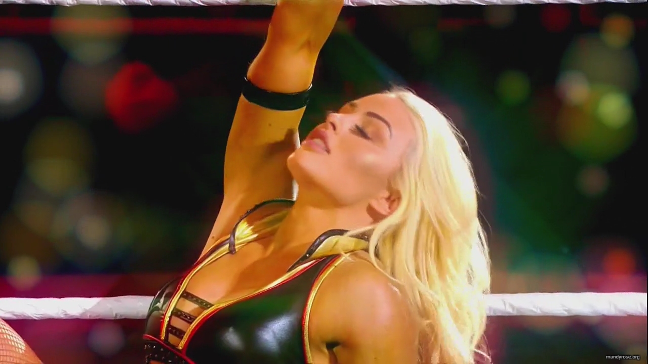 WWE_Monday_Night_Raw_HDTV_2020-09-14_720p_AVCHD-SC-SDH_Part_2_mp40480.jpg