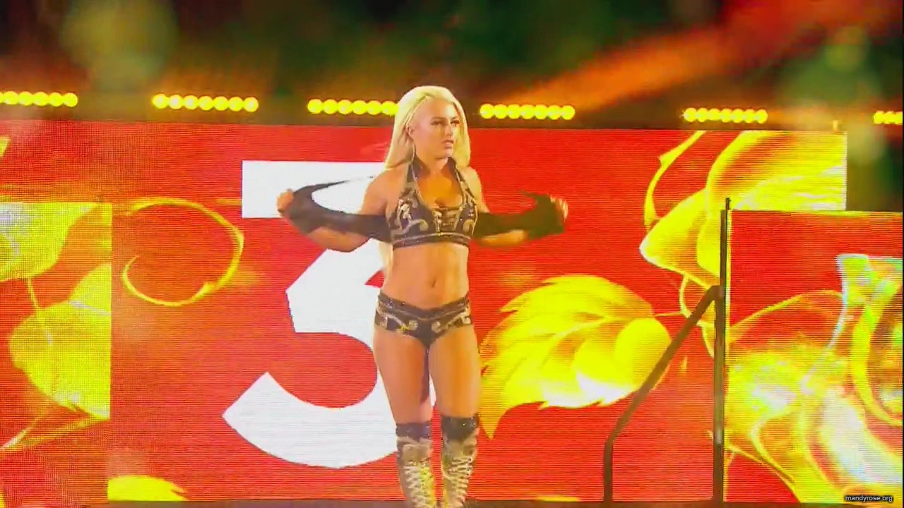 WWE_Monday_Night_Raw_HDTV_2020-09-14_720p_AVCHD-SC-SDH_Part_2_mp40496.jpg