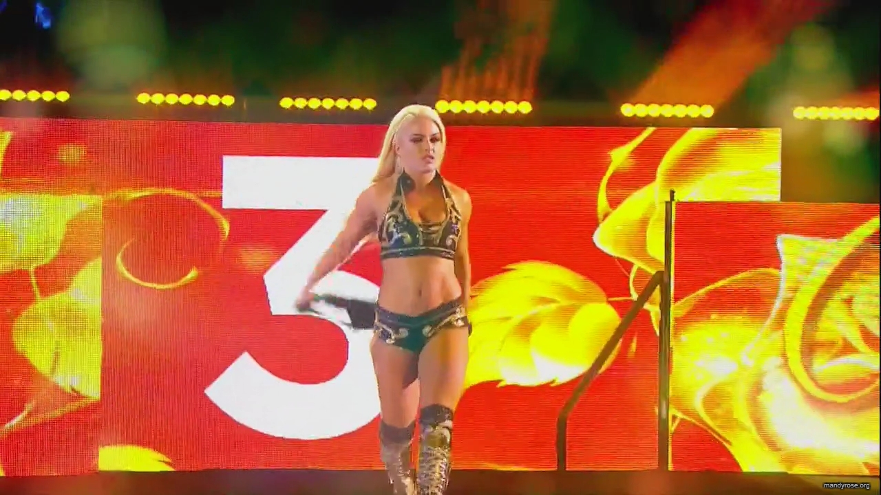 WWE_Monday_Night_Raw_HDTV_2020-09-14_720p_AVCHD-SC-SDH_Part_2_mp40505.jpg