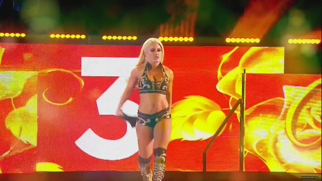 WWE_Monday_Night_Raw_HDTV_2020-09-14_720p_AVCHD-SC-SDH_Part_2_mp40506.jpg