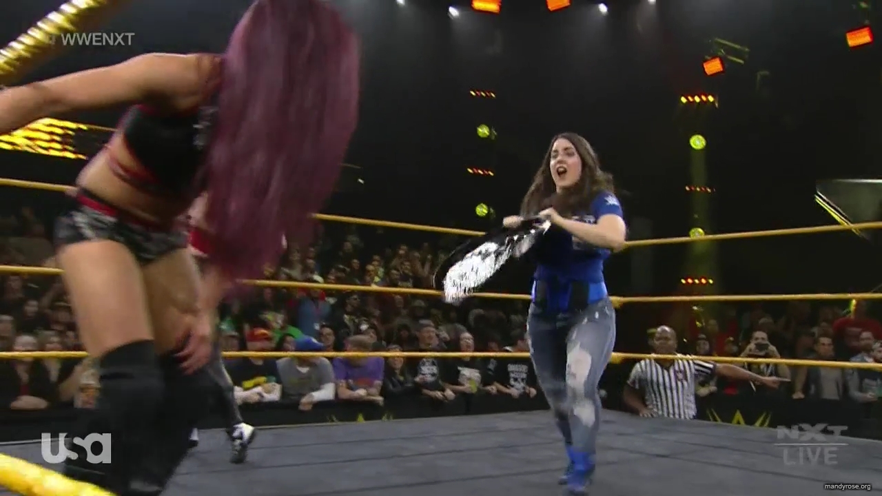 WWE_NXT_2019_11_20_720p_mp40111.jpg