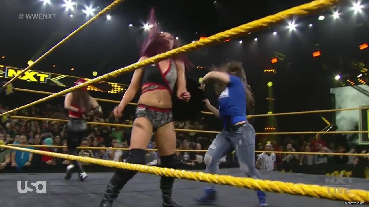 WWE_NXT_2019_11_20_720p_mp40112.jpg