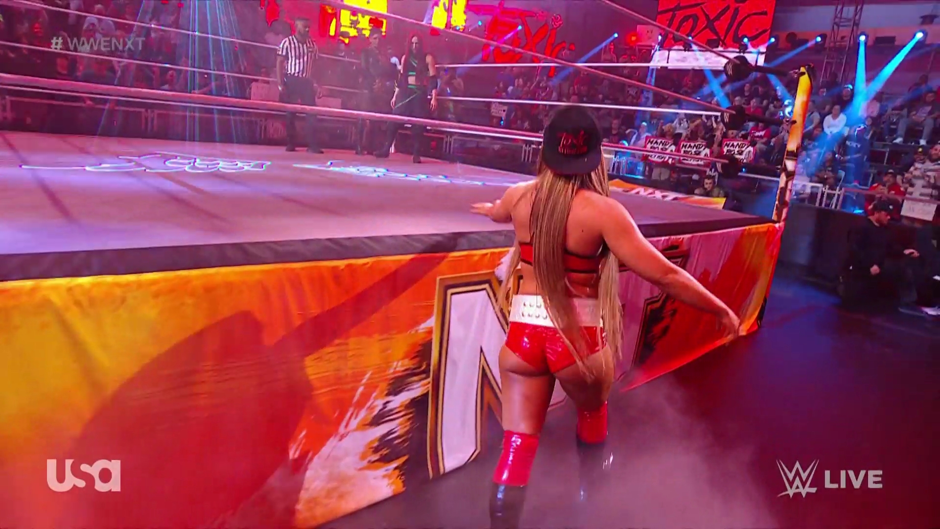 WWE_NXT_2022_11_15_USAN_1080p_WEB_h264-HEEL5Beztv_re5D_mkv0134.jpg