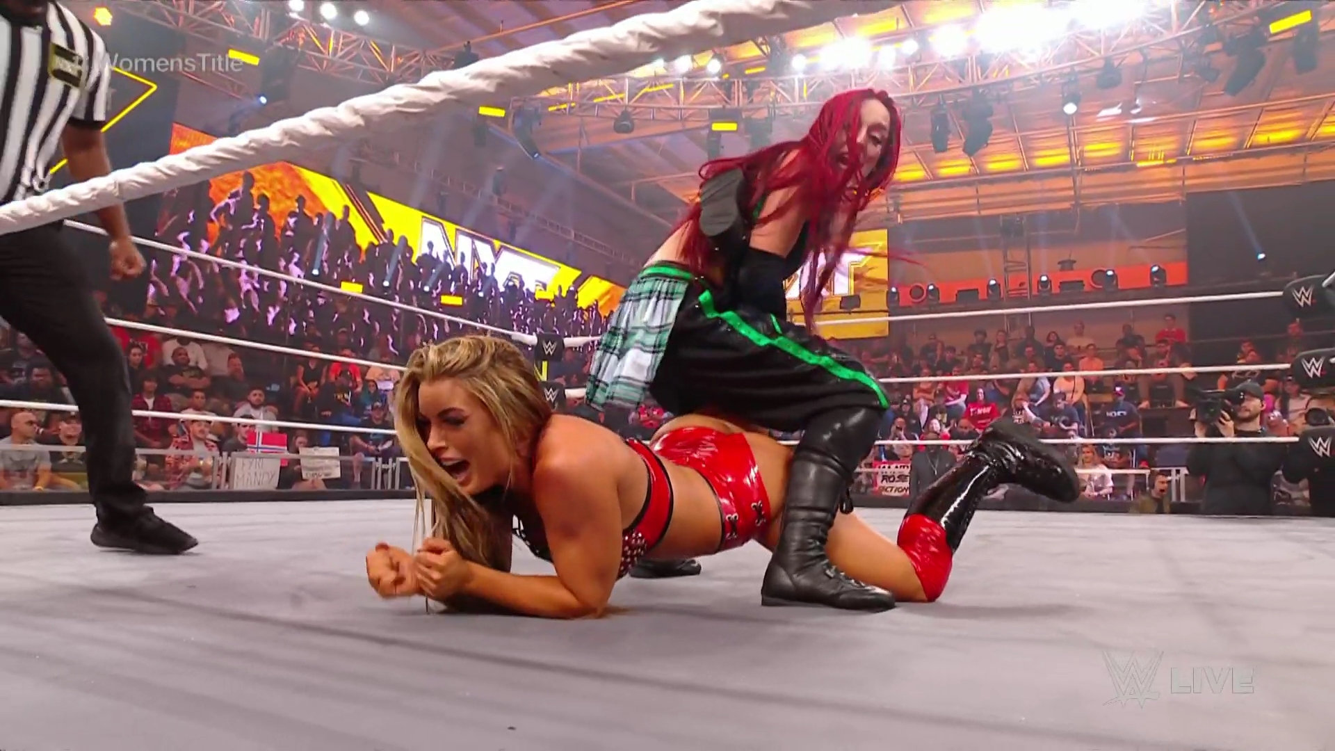 WWE_NXT_2022_11_15_USAN_1080p_WEB_h264-HEEL5Beztv_re5D_mkv0391.jpg
