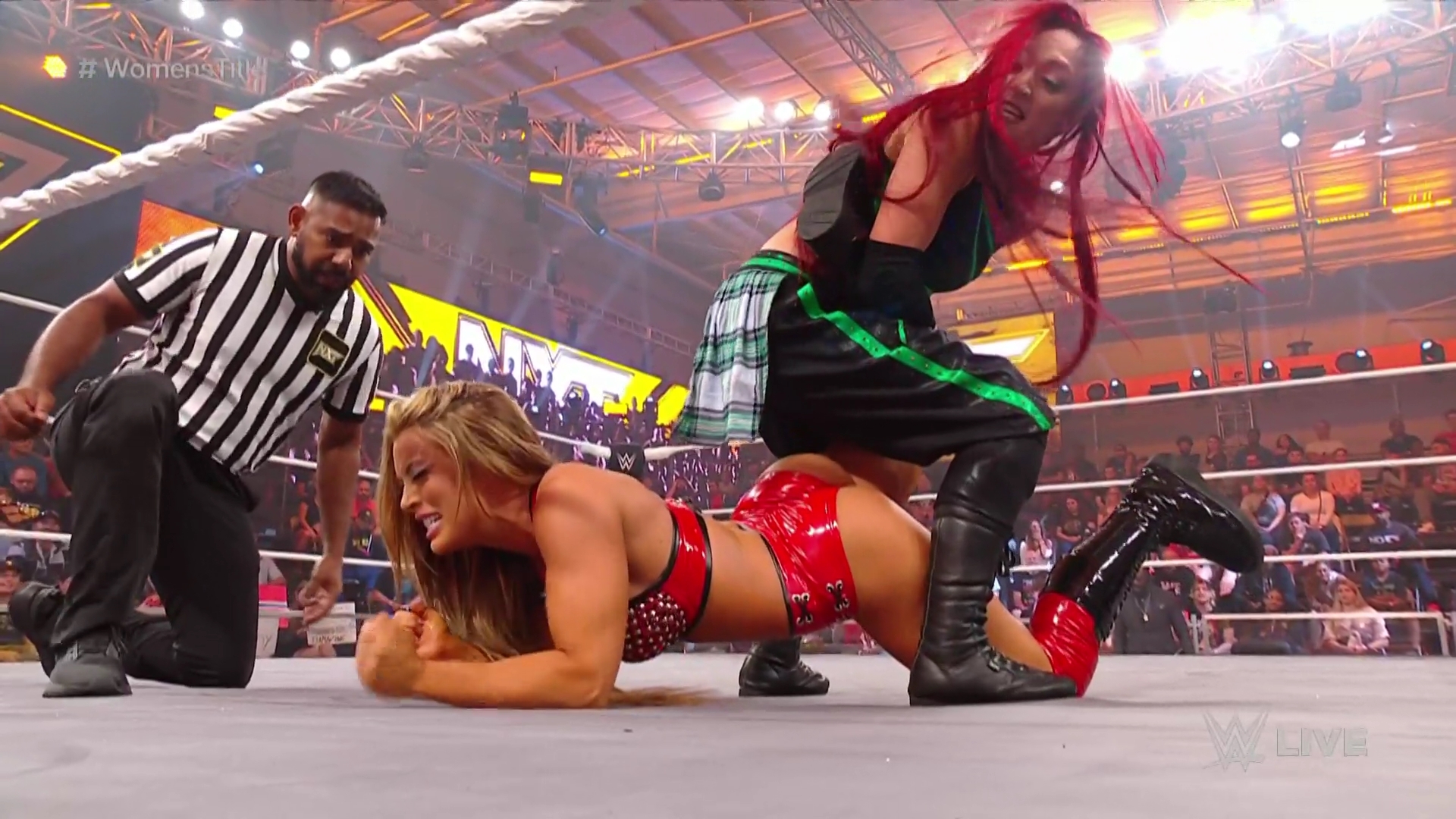WWE_NXT_2022_11_15_USAN_1080p_WEB_h264-HEEL5Beztv_re5D_mkv0397.jpg