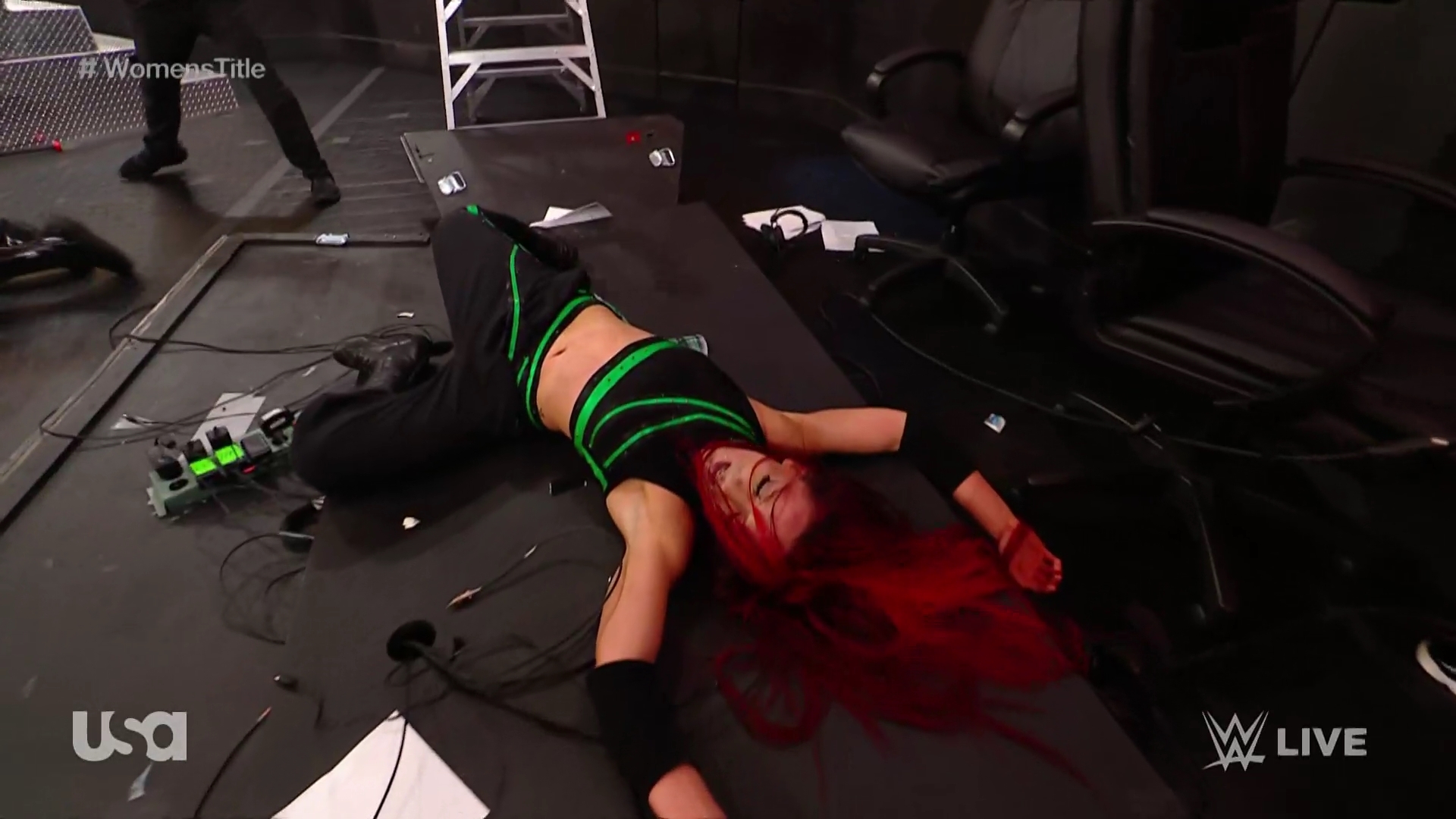WWE_NXT_2022_11_15_USAN_1080p_WEB_h264-HEEL5Beztv_re5D_mkv0954.jpg